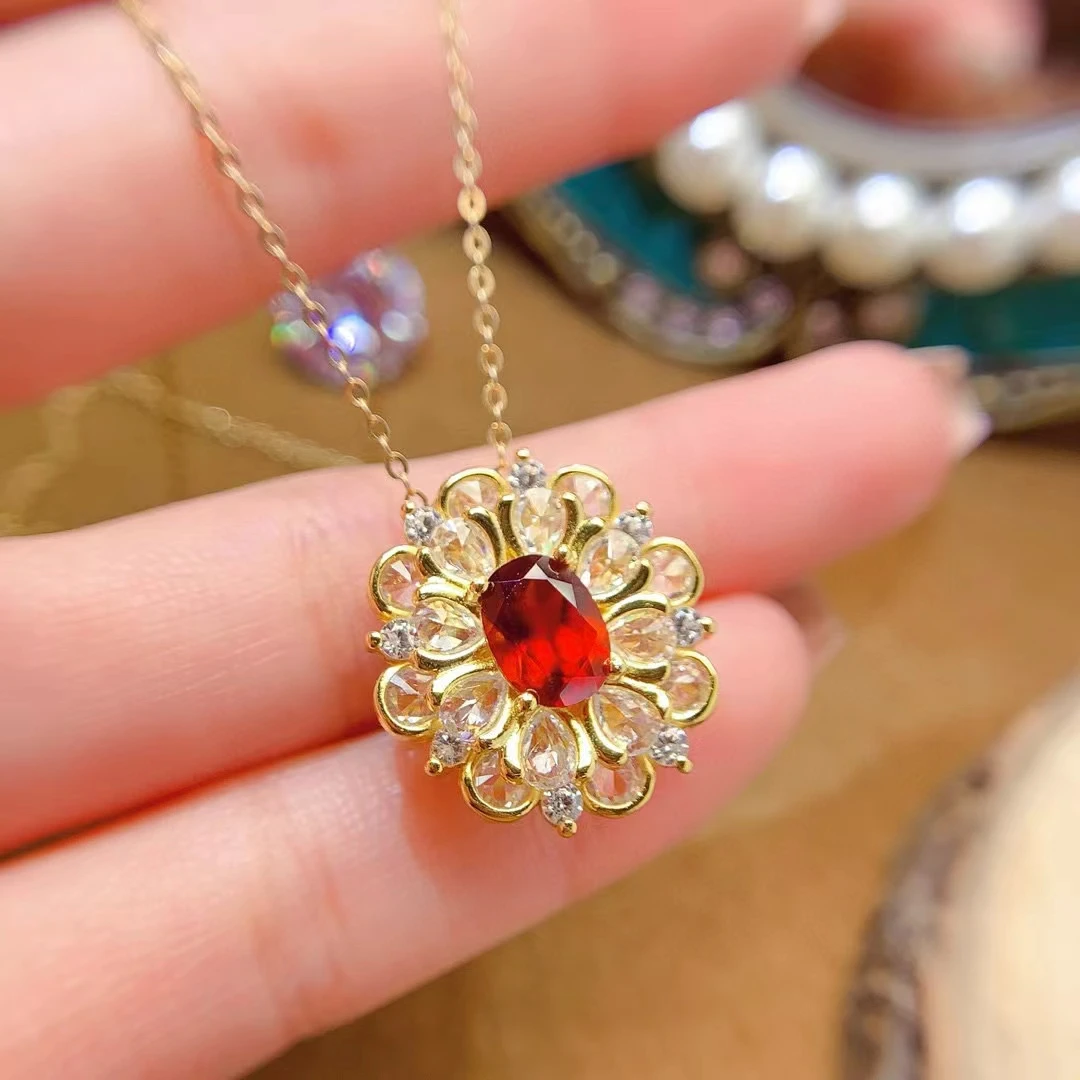 Изящные Ювелирные изделия натуральный гранат с полной четкостью женская