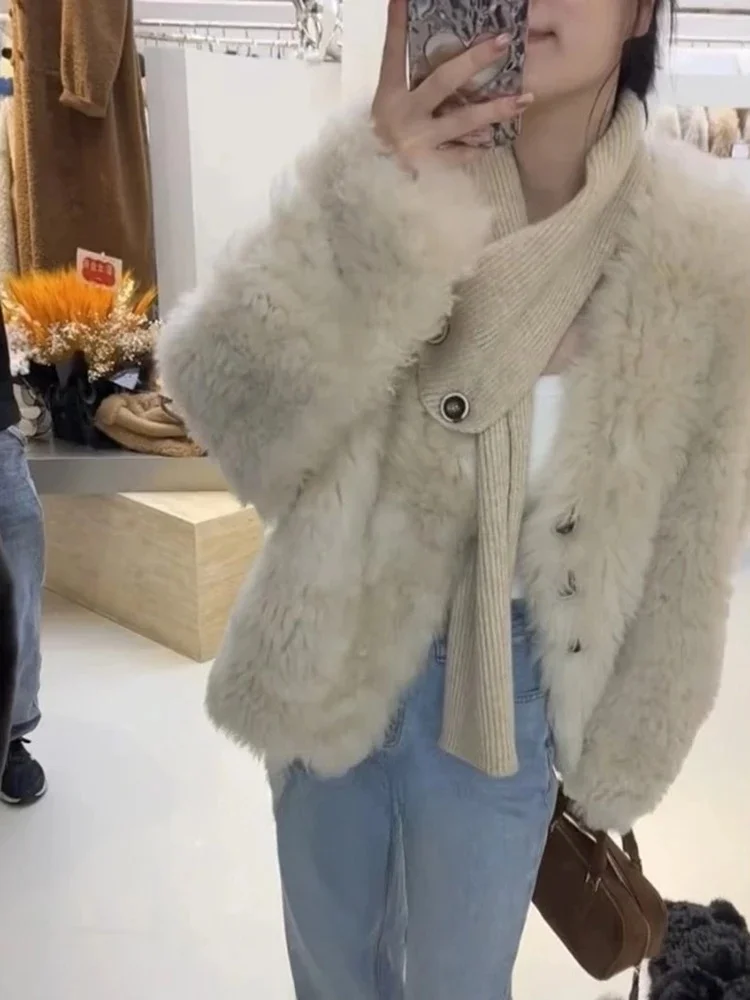 White Scarf Diagonal Buckle Lamb Wool Outerwear Women Autumn and Winter Short Design Thickened Warm Fur Integrated Top |