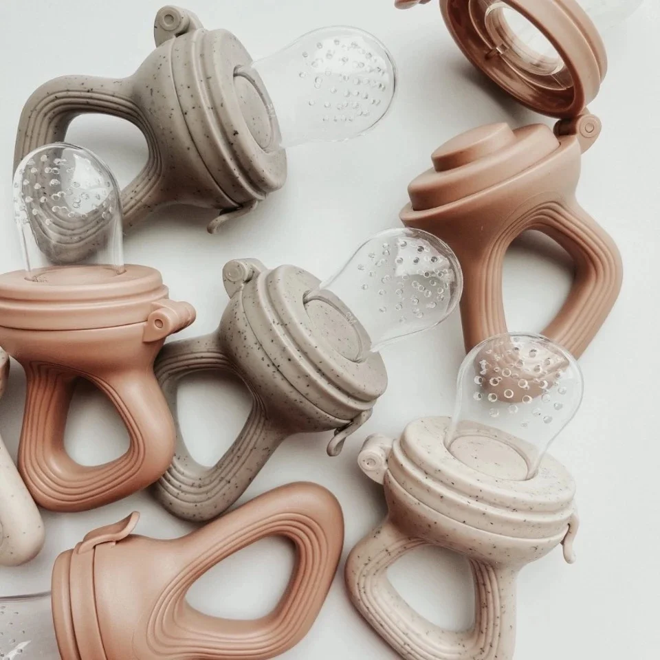 

Силиконовая Детская Соска-пустышка для фруктов, пищевая добавка для овощей, Прорезыватель для зубов для младенцев С Пылезащитным покрытием...