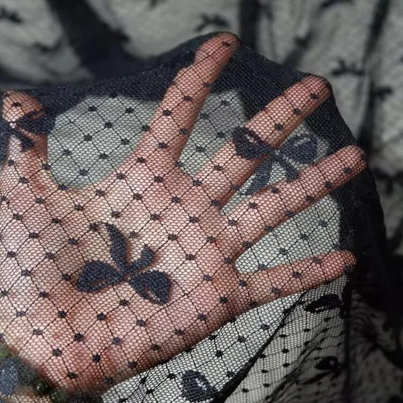 Банты из черного кружева и сетка в горошек двусторонняя тянущаяся жаккардовая