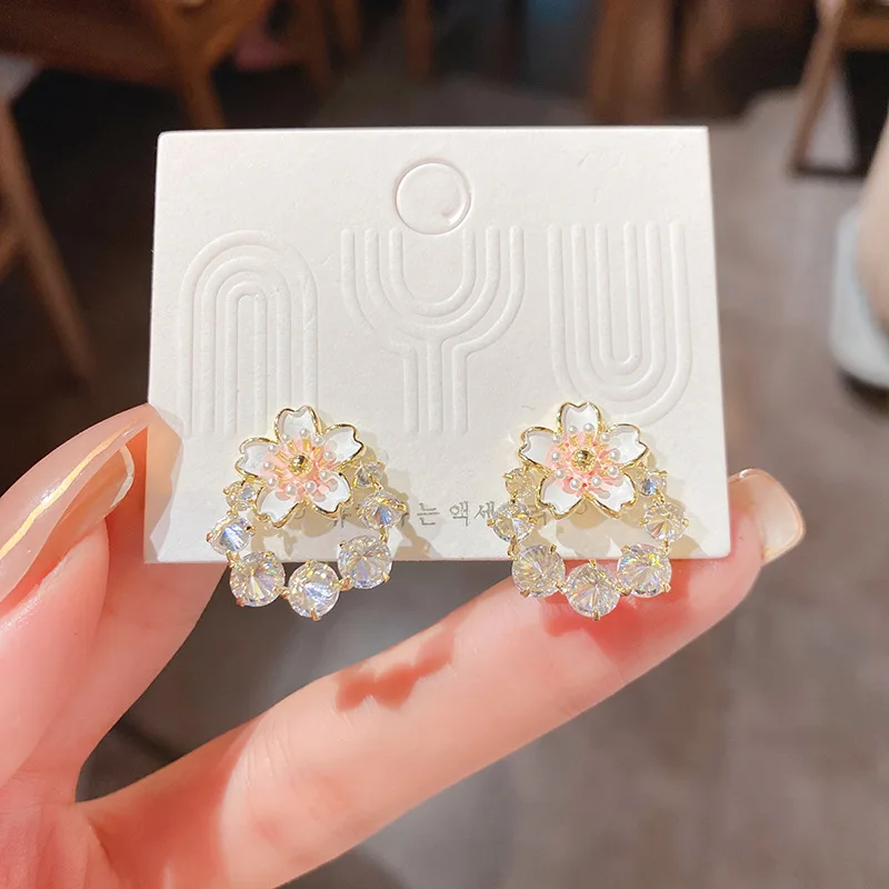 

Genuine Gold Plated Silver Needle, Zircon Pearl Flower Earrings, Idyllic Style, Small And Fresh Forest All Kinds Of