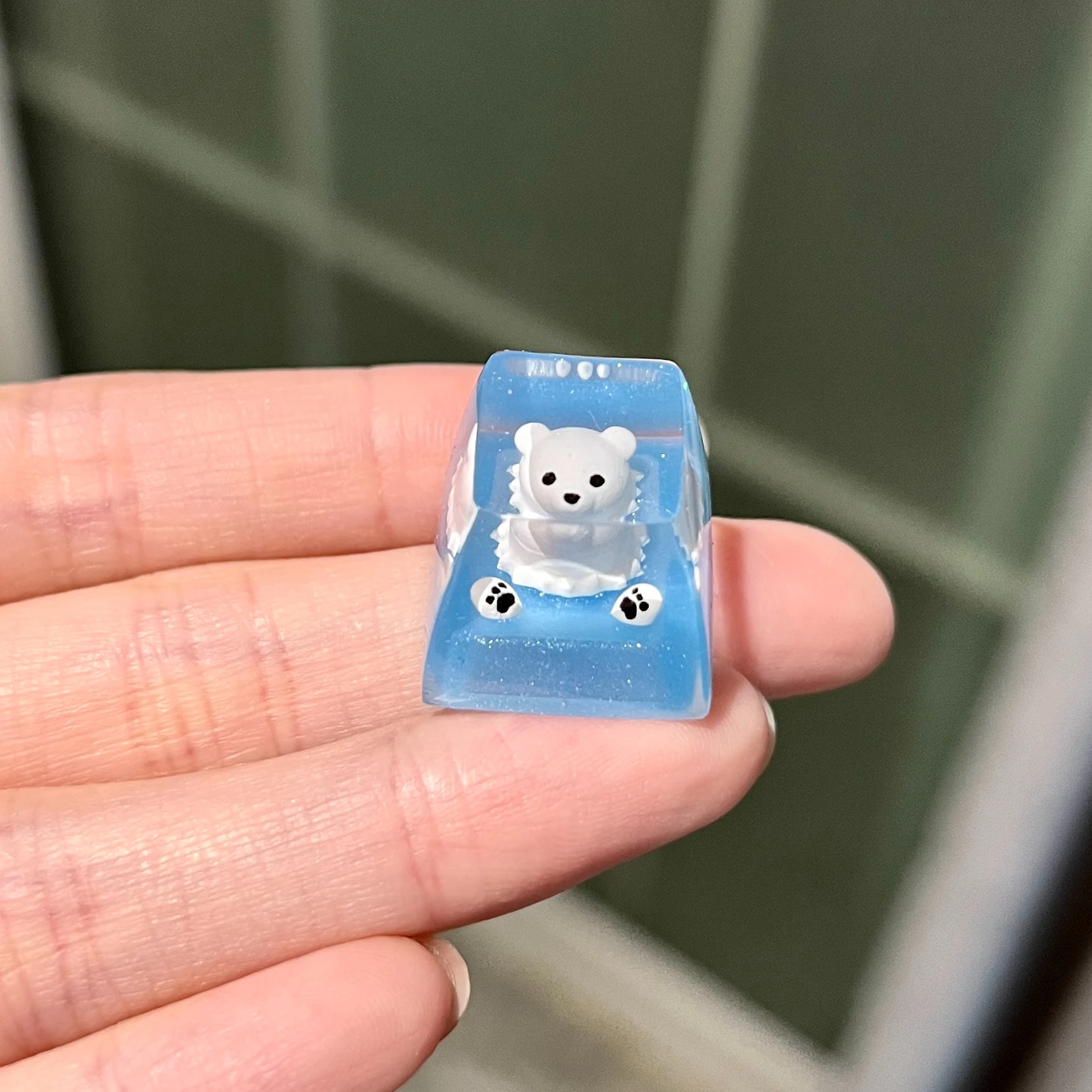 

1 Piece Handmade Artisan Resin Animal Polar Bear Keycaps Personalized Cute Keycaps Mechanical Keyboard Caps Diy Creative Gifts