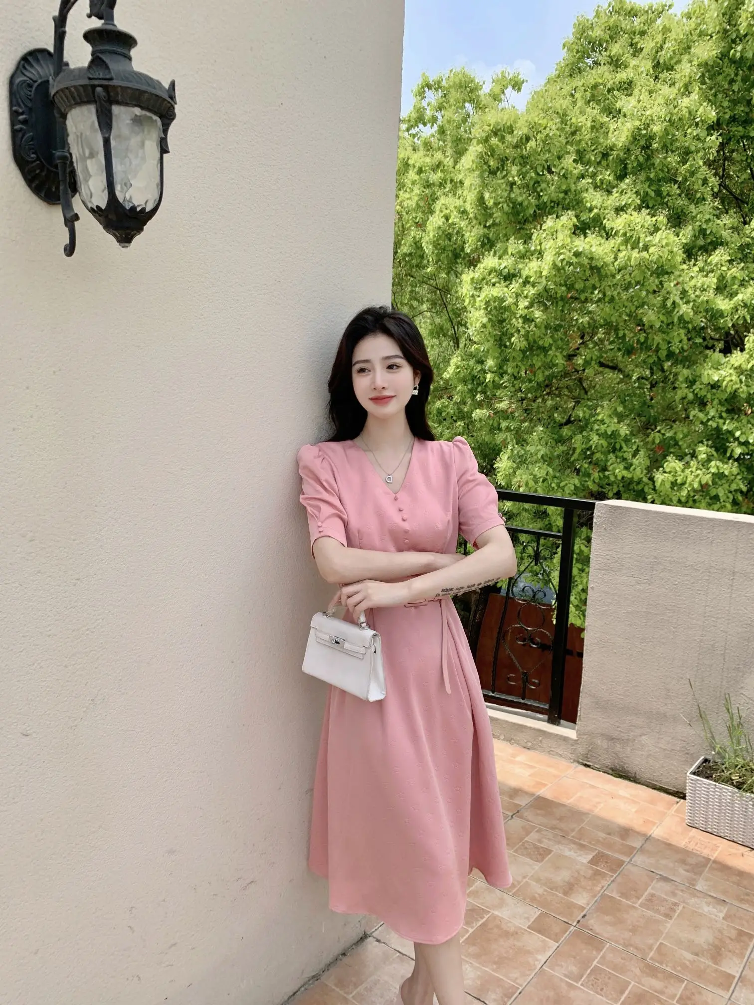 

2023 spring and summer women's clothing fashion new Belt Dress 0511