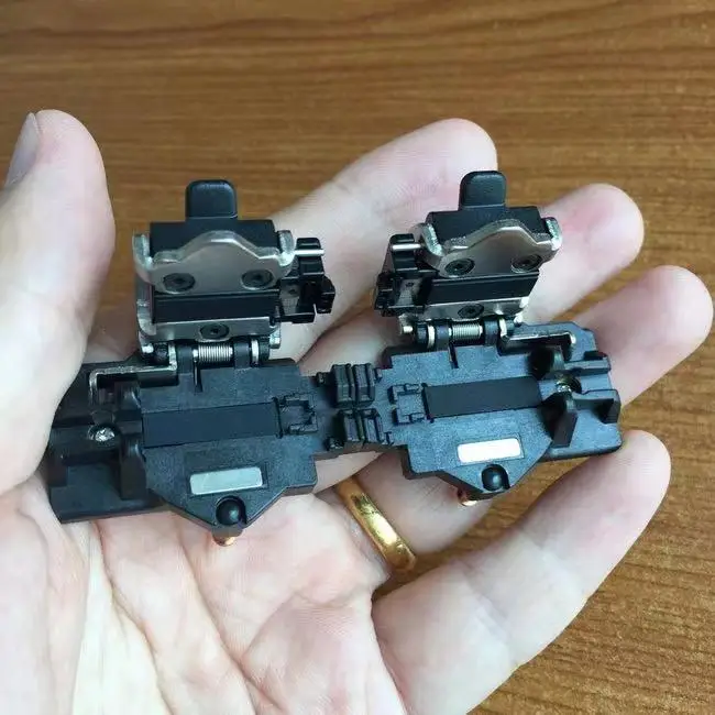 1 Pair Original FSM-80S FSM-70S 80C Fiber Optic Fusion Splicer Fiber Support Fixture Bracket 21S 22S 70S+ Fixture Newest