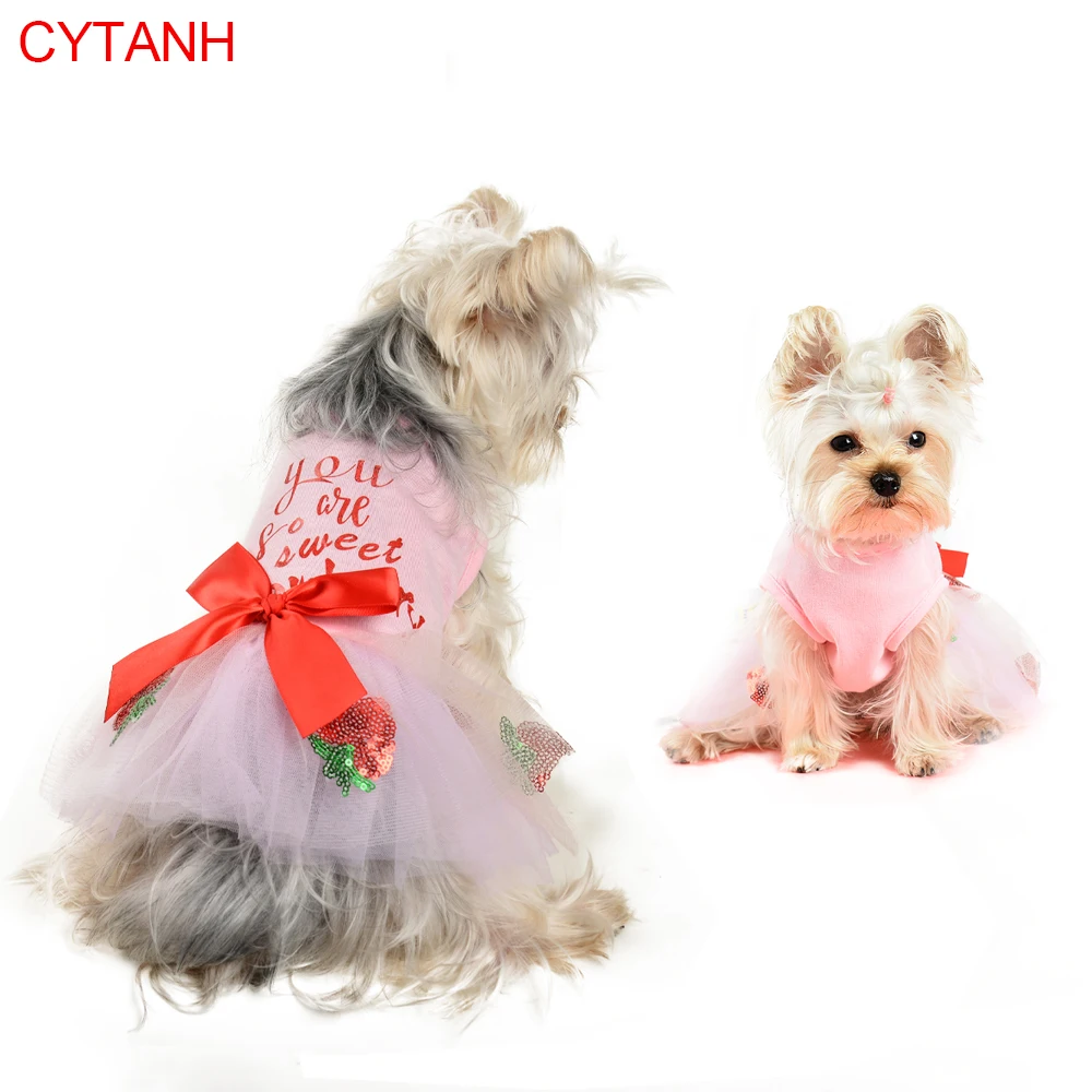 

Pet Dog Clothes Dogs Dress Soft Breathable Fluffy Tulle Small Medium Large Pet Costume Dogs Spring Strawberry Pink Kleider Pet