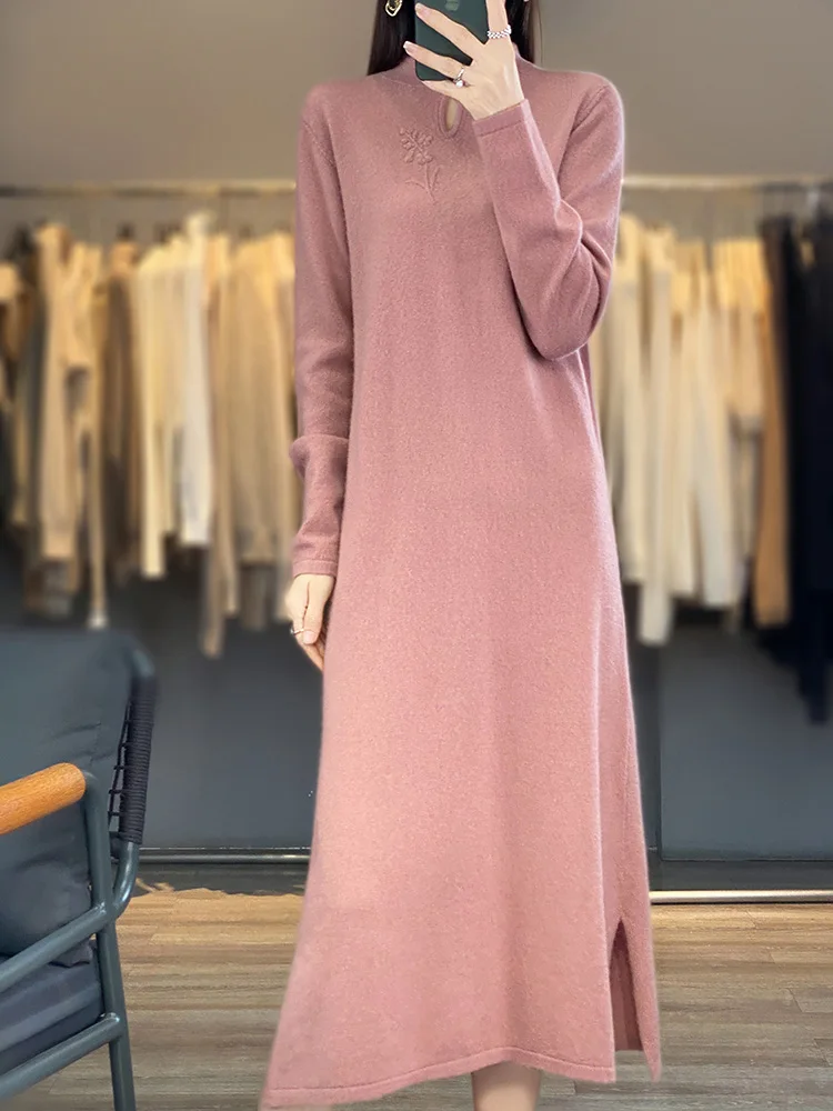 Жаккардовое трикотажное платье из ангоры с вышивкой женское одношаговое средней