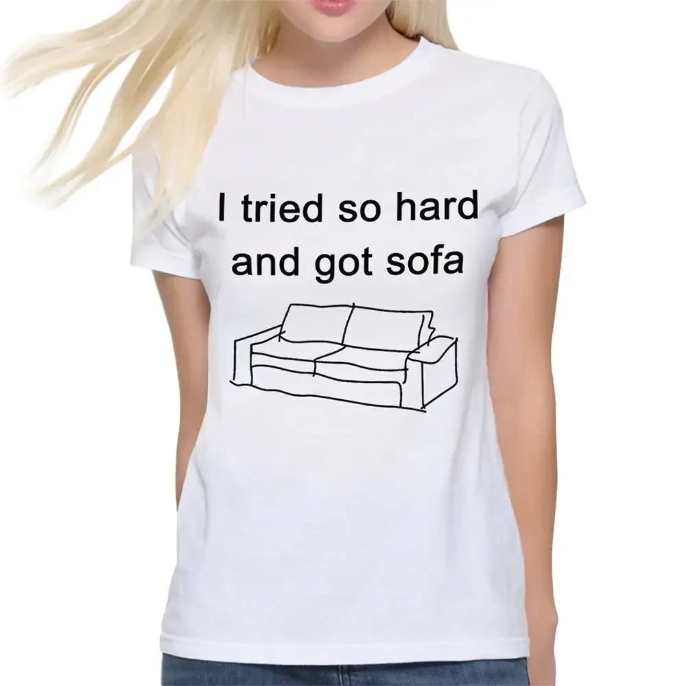 Забавная футболка I Tried So Hard and Got Sofa в конце песни