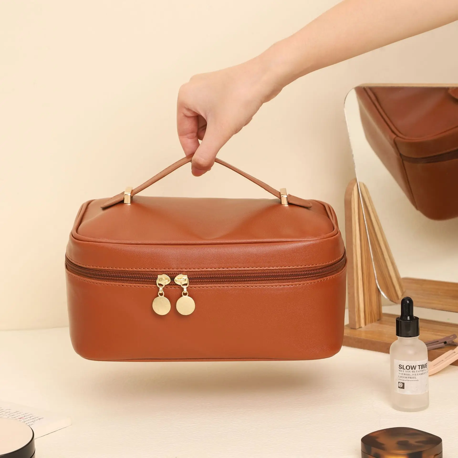 

Portable Makeup Bag Large Capacity High Appearance Level Ins Cosmetics Storage Bag Urban Simple Square PU Leather Portable