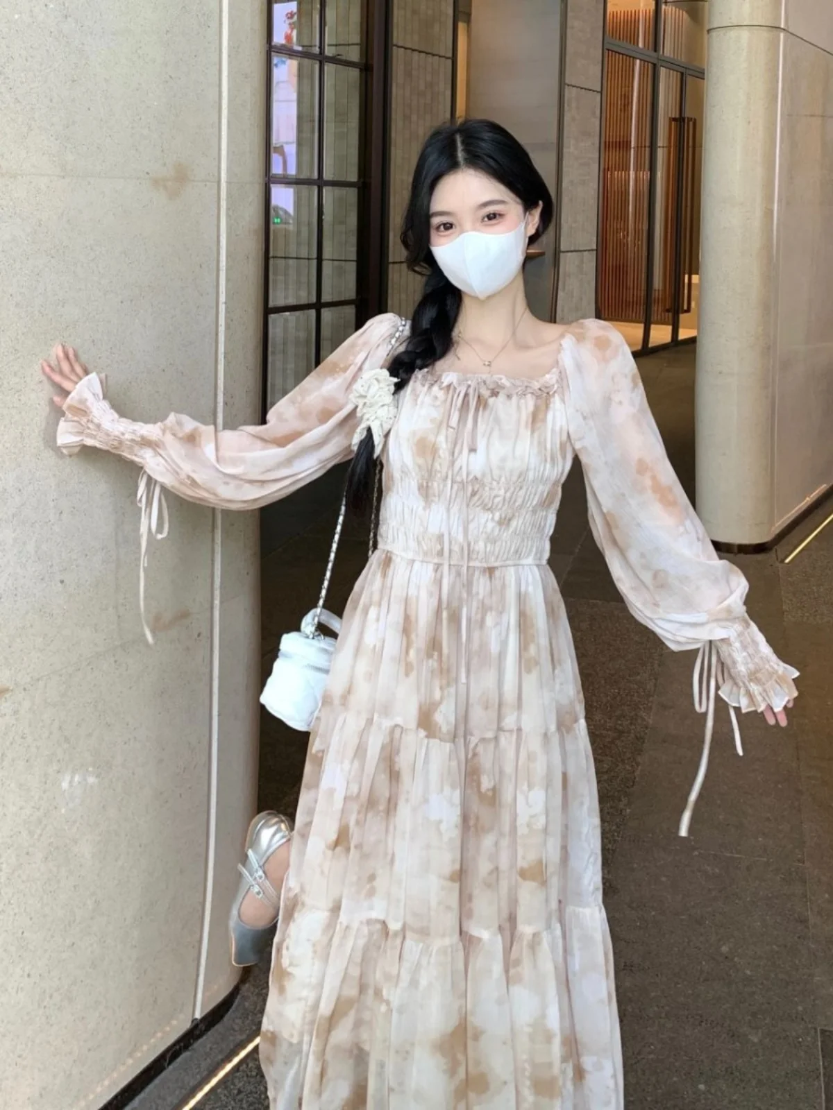 Высококачественное шифоновое платье с квадратным вырезом и цветами во