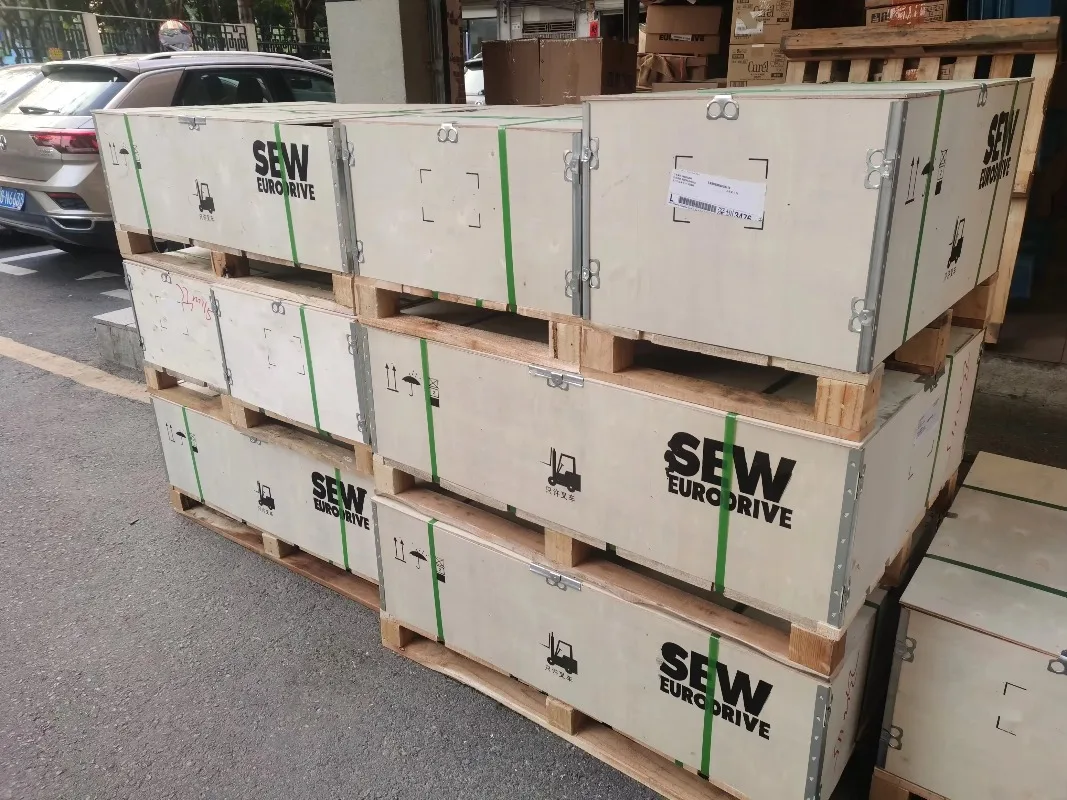 Червячный мотор-редуктор SEW WA20 WA30 DR63L2 |   0,18кВт IEC B5 |   Быстрая доставка (art.: 3920d40ebe67e) - 3920d40ebe67e