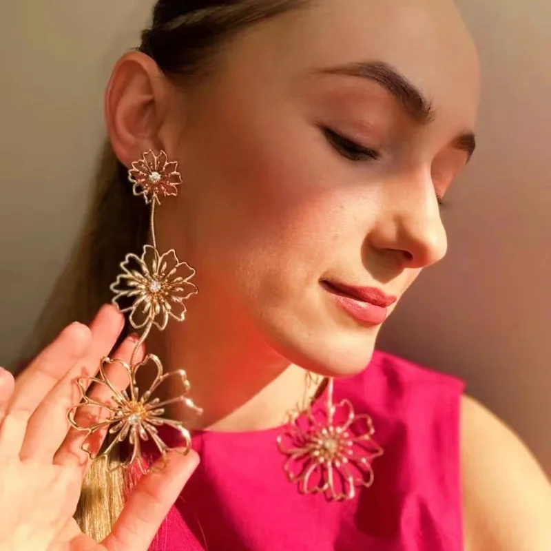 

2023 New Za Earrings Personality Metal Hollow-out Flower Dangle Drop Earrings for Women Fashion Jewelry Party Accessories