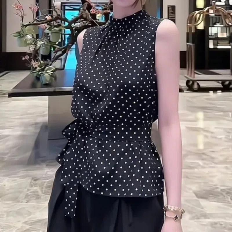 Женская блузка в горошек Свободный пуловер без рукавов со складками и круглым