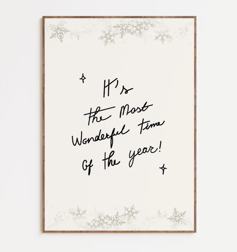 

Набор из 3 абстрактных картин "Зимние снежинки и рождественские подарки"