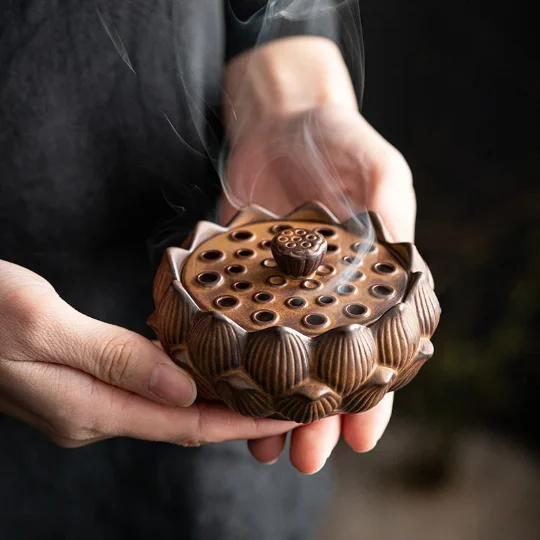 

TANGPIN Lotus Ceramic Incense Burner with Lid, Cone Incense Burner Ceramic Censer Suitable for Incense