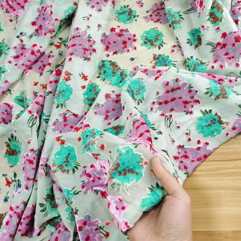 

Изготовитель: 1 м Голубая розовая цветочная ткань с вырезами Золотое Платье ткань шелк тутового шелкопряда бархатная ткань