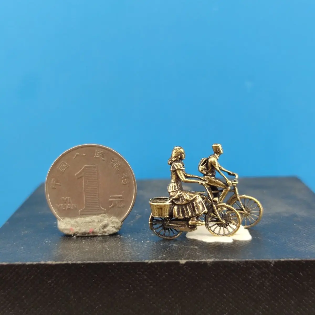 Миниатюрный латунный пейзаж 