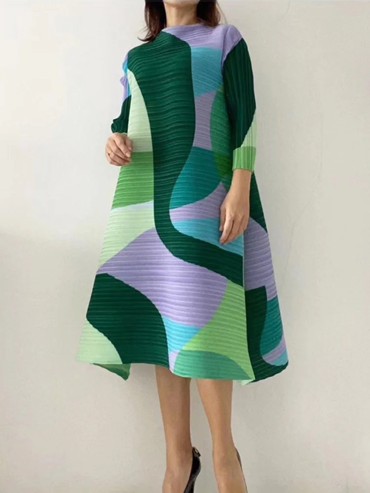 

Женское плиссированное платье TVVOVVIN коллекции 2023 года, свободная повседневная одежда с геометрическим принтом, круглым вырезом и шнуровкой, новая осенняя модная одежда ZW0
