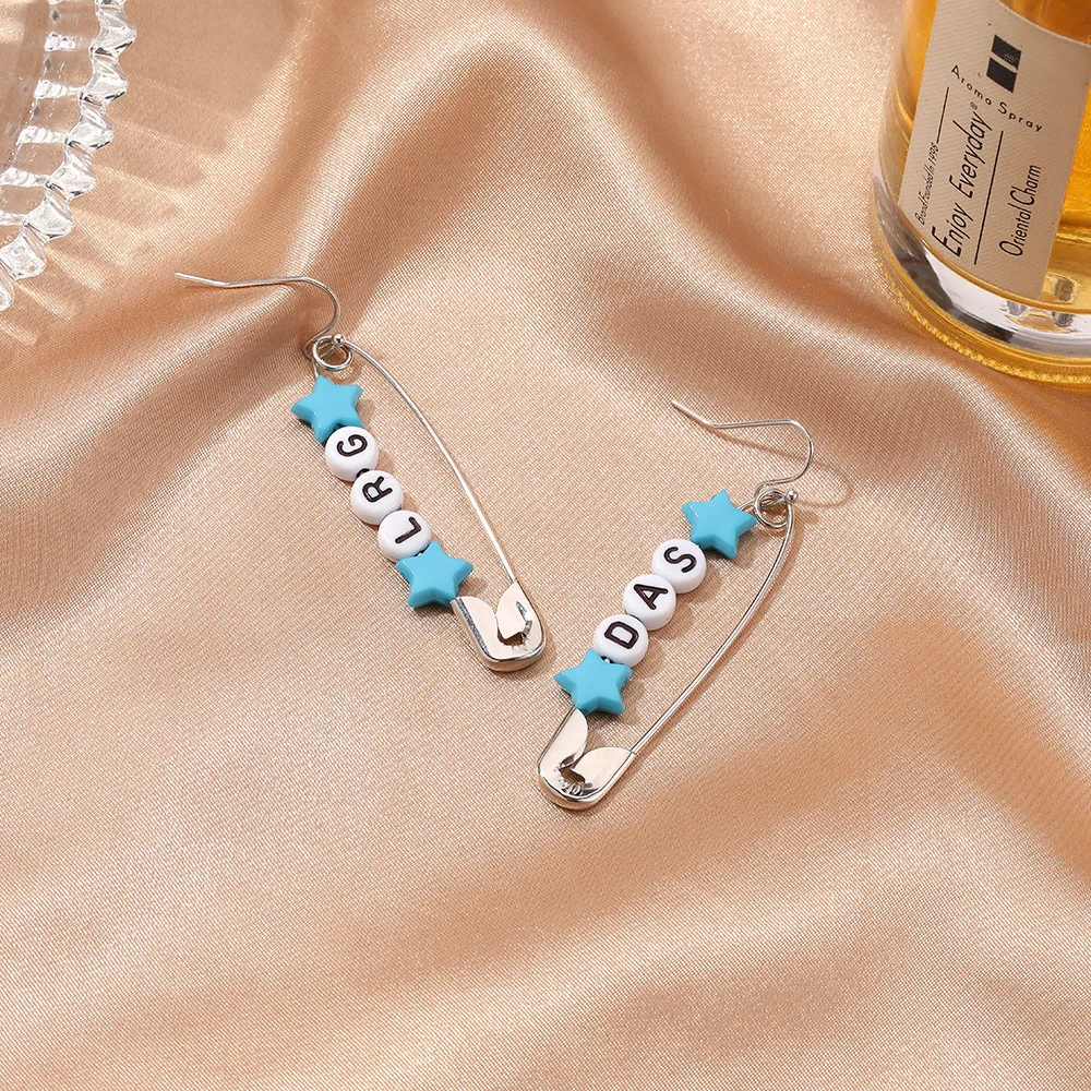 Рисунок 5 - Креативное многослойное колье с булавкой