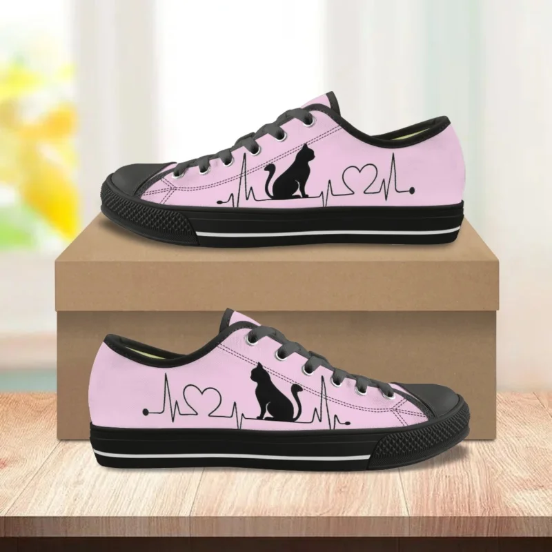

Женские холщовые туфли с принтом сердечного ритма и кошек, уличные кроссовки со шнуровкой, Повседневная прогулочная обувь для школьниц, уличная одежда