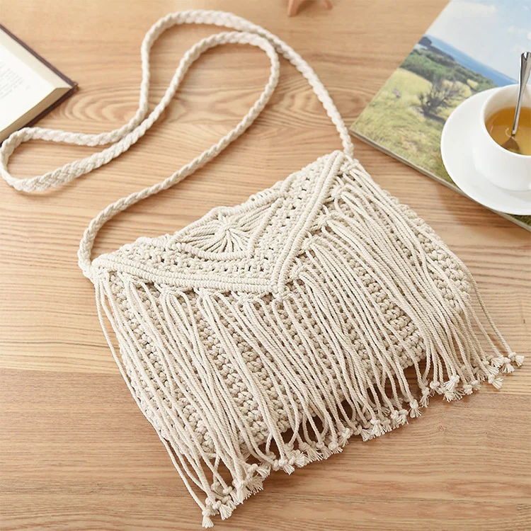 Cotton tassel flip straw woven bag single shoulder oblique span woven bag leisure Women's bag beach bag