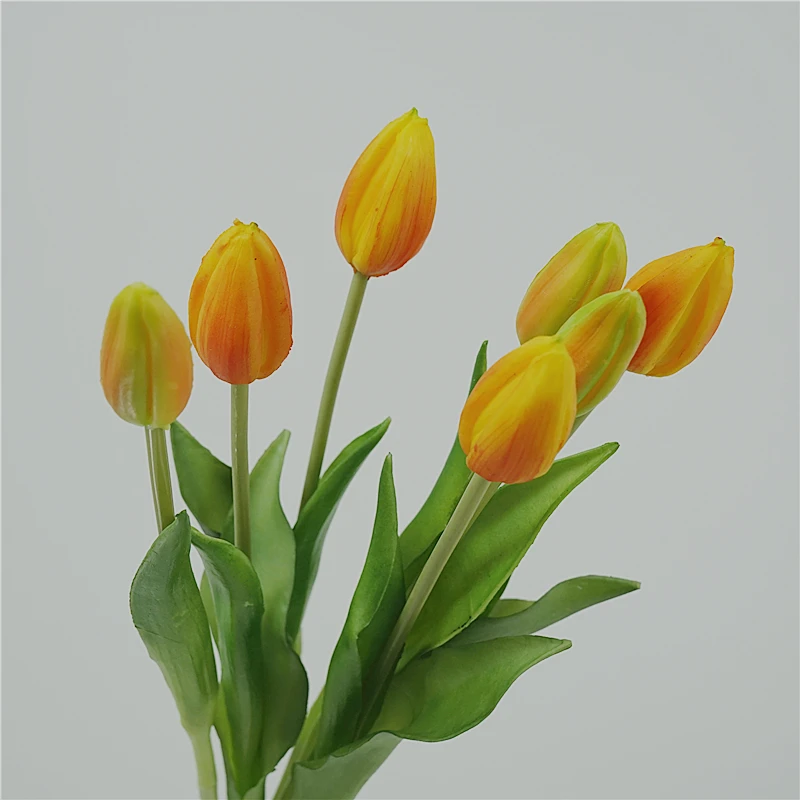

7 Branches Tulip Flower Bouquet Simulation