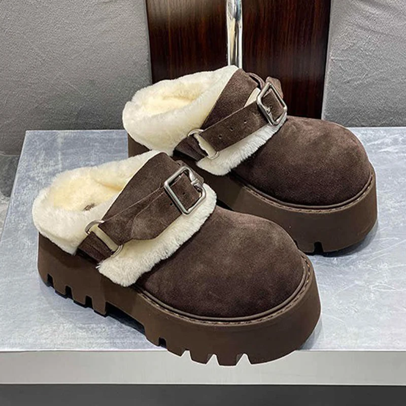 Женские замшевые тапочки на плоской подошве и платформе меховые сабо короткие