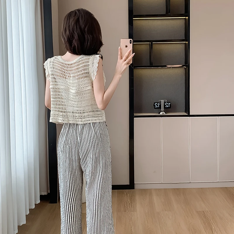 Женский комплект из двух предметов Трикотажный жилет и брюки с широкими