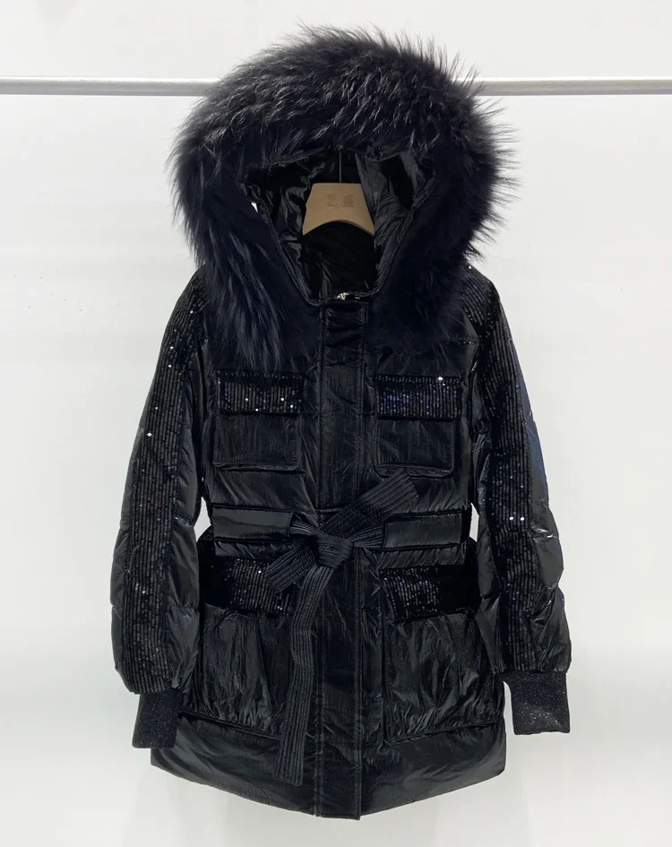 Женский пуховик на белом утином пуху серебристый с большим меховым воротником и