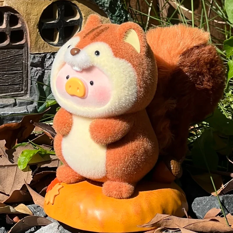 Фото Фигурка-коллекционная модель Lulu The Piggy: Аниме-фигурка белки Лулу с карточкой, серия «Вечеринка животных 2» №4