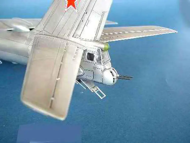Trumpeter 01613 Комплект модели самолета 1/72 Tu-16J-10 Борсук C Истребитель Варшава