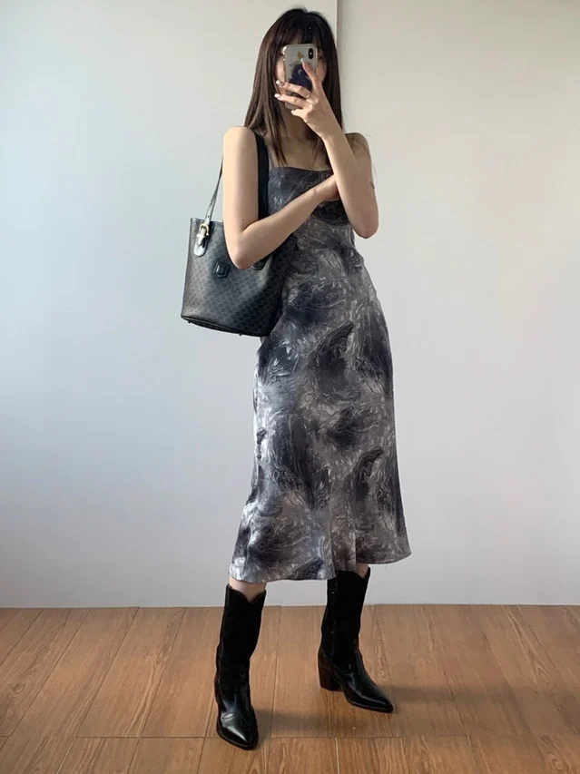 

Retro Tie-dye Ink Design Sense Dress Female Niche Loose and Thin Inner Suspender Dress Temperament Long Dress Summer