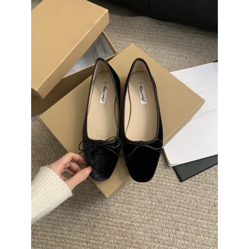 Женские милые балерины на плоской подошве леди серебристые с бантом-бабочкой