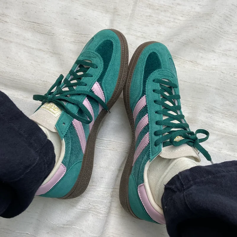 Фото Кроссовки Adidas JI2648 женские ретро повседневные, зеленые, розовые, белые, с тремя полосками, из вельвета и замши, легкие, на резиновой подошве, для повседневной носки №4