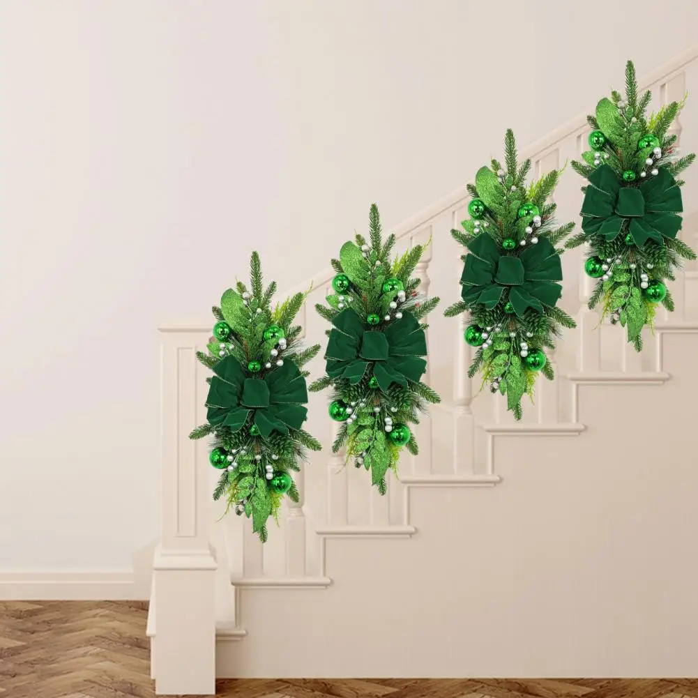 

Christmas staircase garland, staircase decoration hangings, Christmas Nordic home Christmas scene decoration.