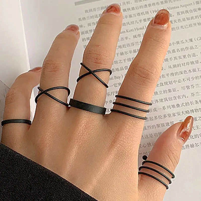 

6Pcs/set Punk Black Geometric Finger Rings Minimalist Smooth Gold/Silver Color Metal Rings Set for Women Party Jewelry Bijoux