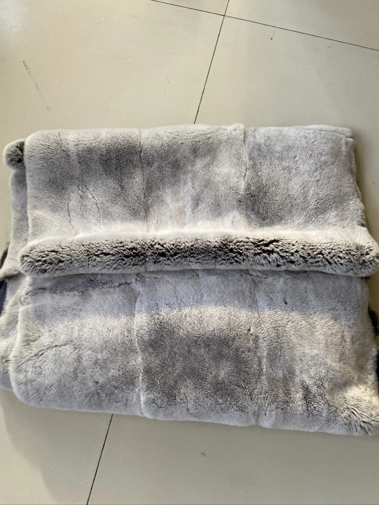 

MS.Softex Real Fur Skins Cushion Material Natural Rex Rabbit Fur Skin Plate for Home Decor Whole Sales Rabbit Fur Throw