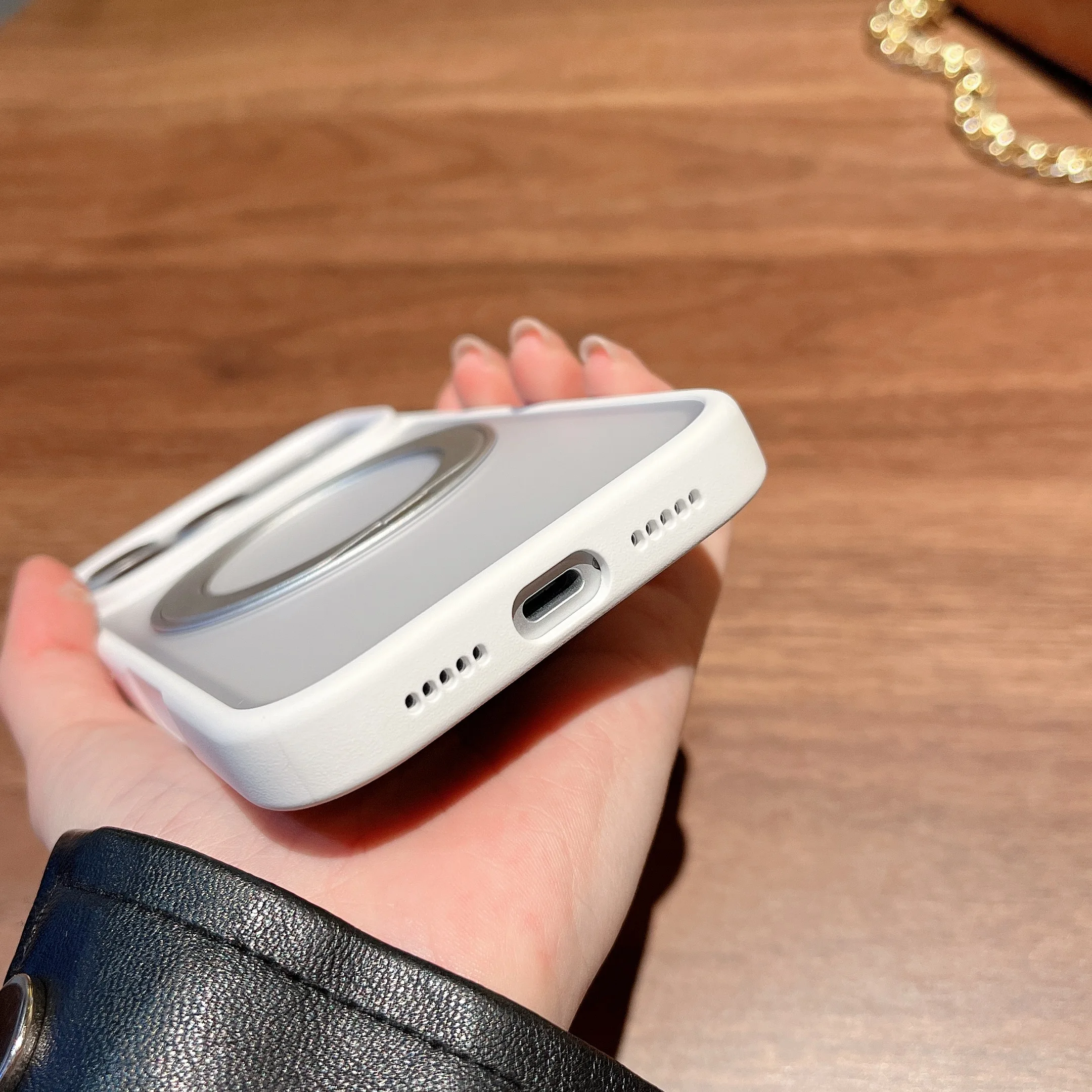 Роскошный вращающийся на 360° магнитный чехол для iPhone 17 Pro Max 16 Plus 15 14 13 12 11, ударопрочный, тонкий, с поддержкой MagSafe и функцией подставки (art.: 3920d7d718a08) - 3920d7d718a08
