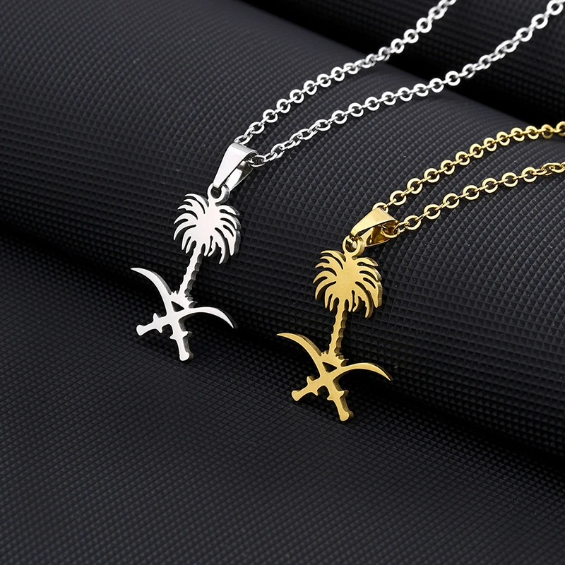 Ожерелье с подвеской в виде символа национального герба Саудовской Аравии замок