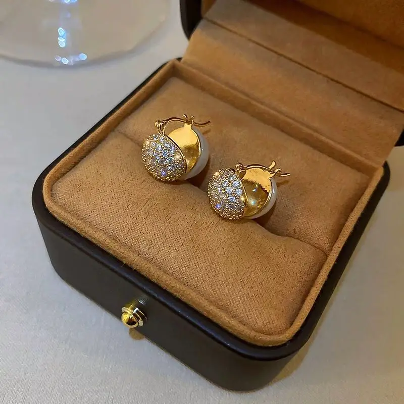 

Plated Mermaid Pearl Zircon Circle Earrings Simple Earrings Fashion Temperament