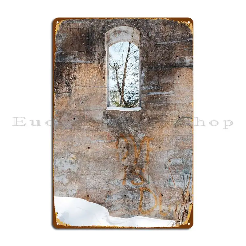 

Металлический знак «Окно в лес»