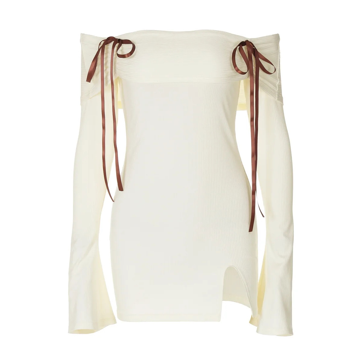 Женское мини-платье с бантом открытыми плечами и длинным рукавом