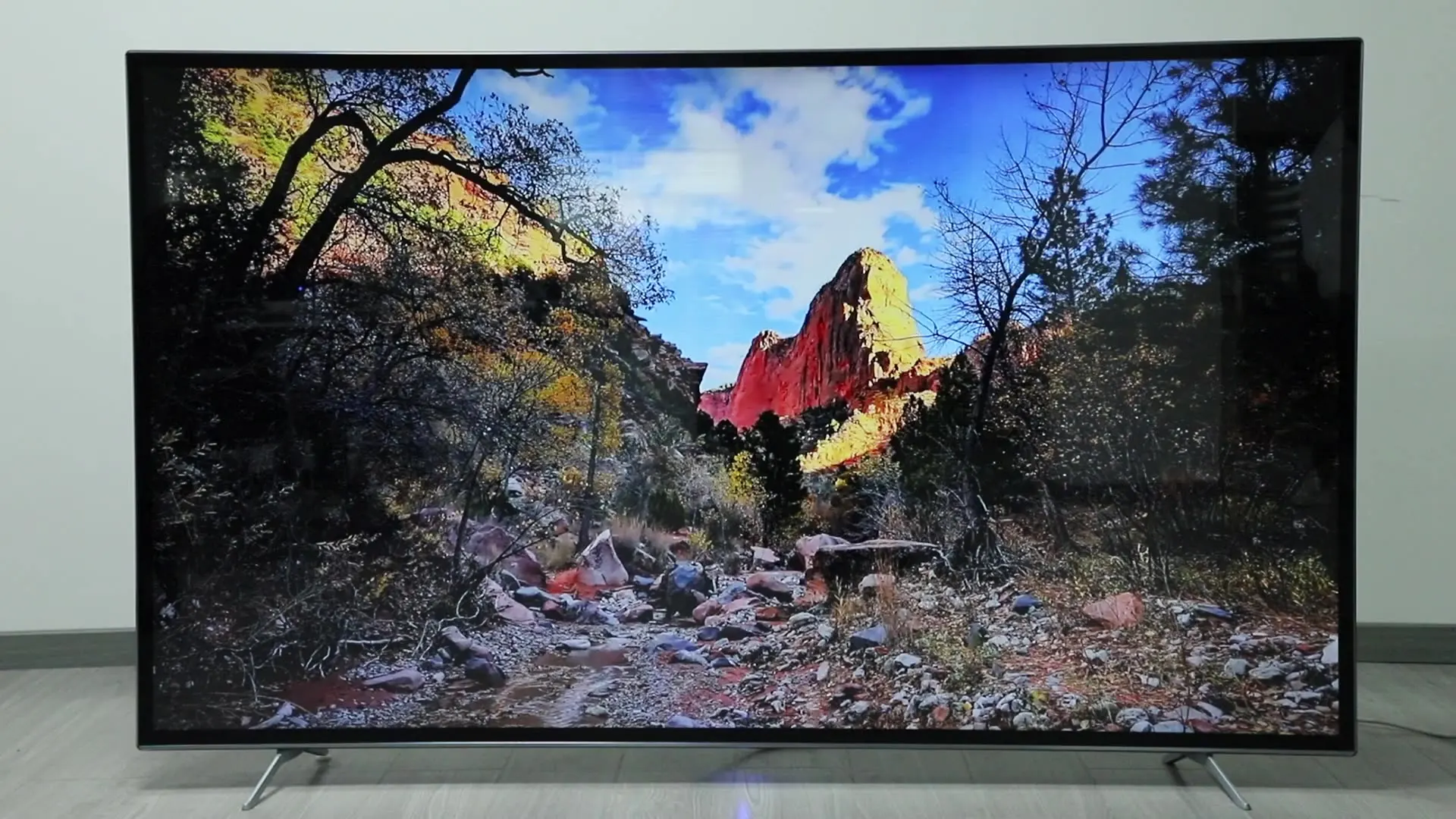 

Factory Bulk Supply Newest Fashion 1366*768 Hd 32 Inches Remote New Television