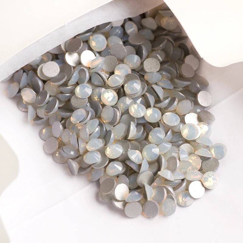 

White Opal DIY Clothing Sewing Supplies Rhinestones Round Flatback Nail Art Decoration Crystals Accessories Stones For Gym Suit