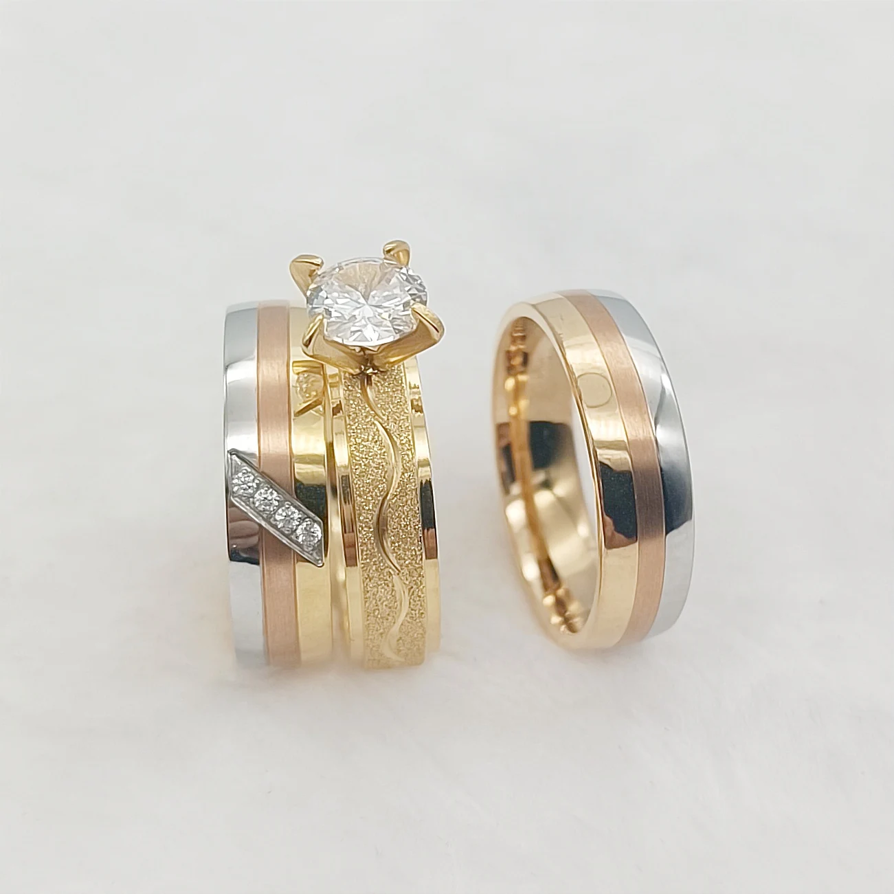 

Classic 3pcs Tricolor Wedding Rings Engagement Bridal Sets for men and women Stainless Steel Jewelry