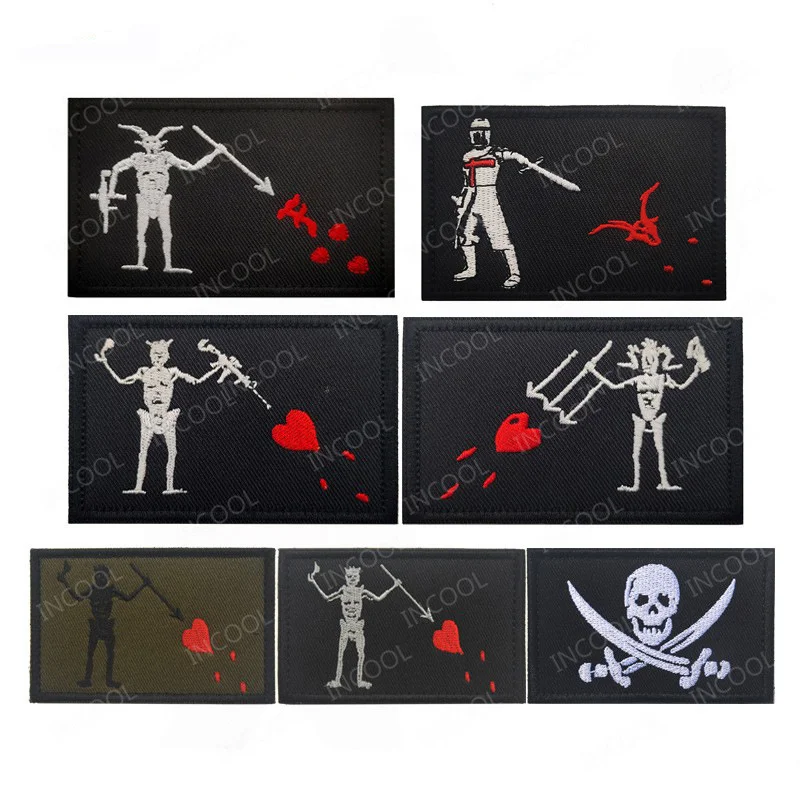 

Pirate Skull Embroidery Infrared IR Reflective Patches Glow In Dark PVC Military Patch Tactical Emblem Combat Badges Appliqued