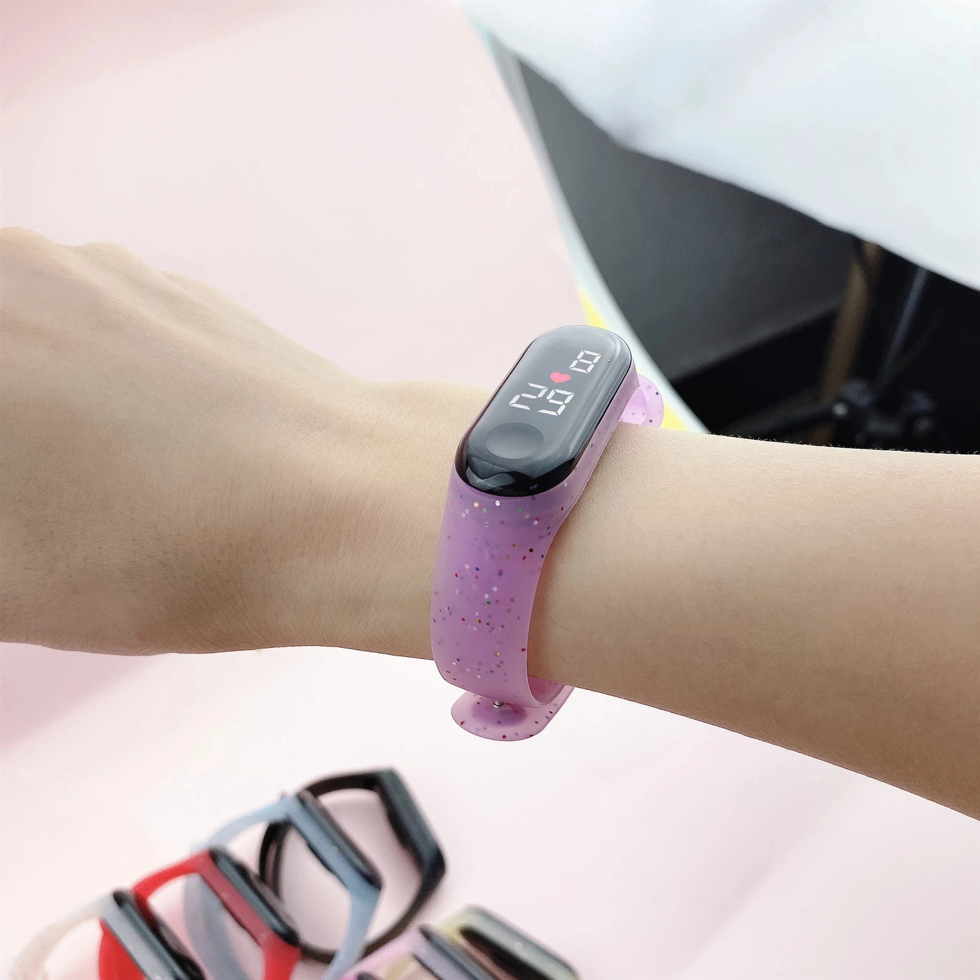 1 шт. детские многофункциональные электронные наручные часы со светодиодной