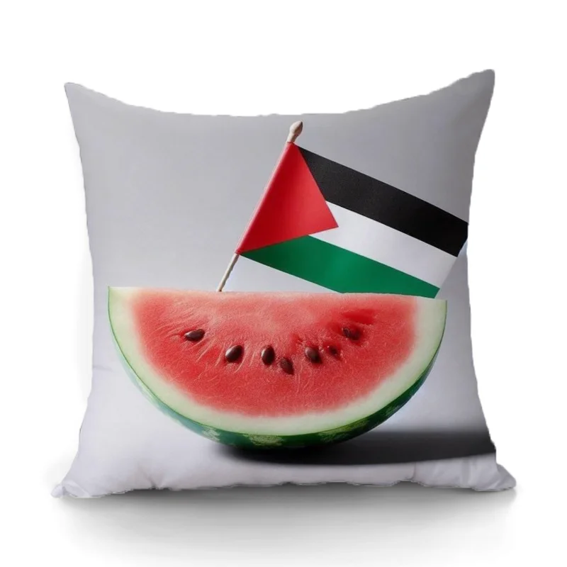 Рисунок 3 - Чехол для дивана в черно-белую полоску