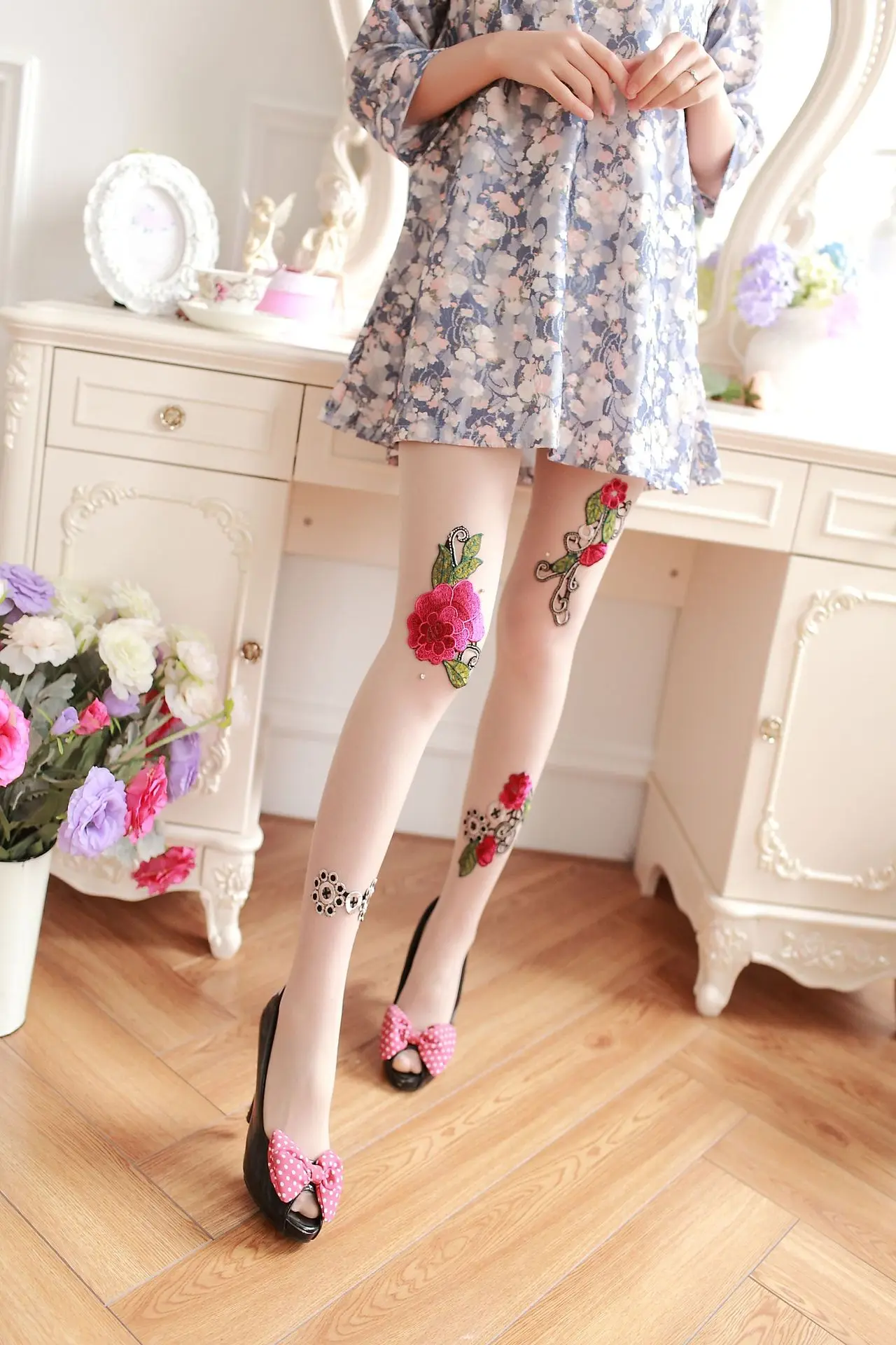 Женские пикантные колготки Стразы 2022 кружевные прозрачные шелковые с вышивкой и