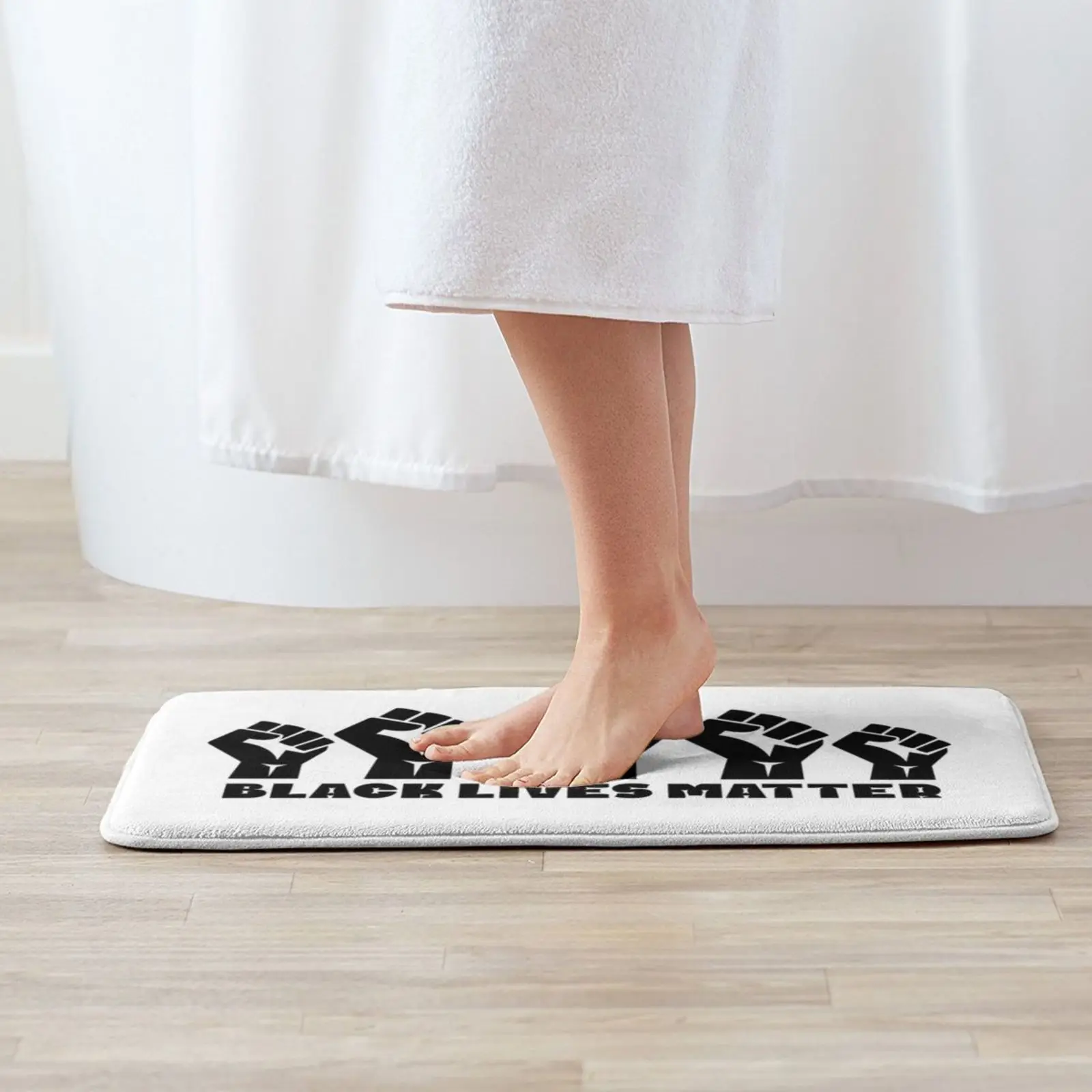 Коврик черный живой 5 концов водовпитывающий нескользящий |