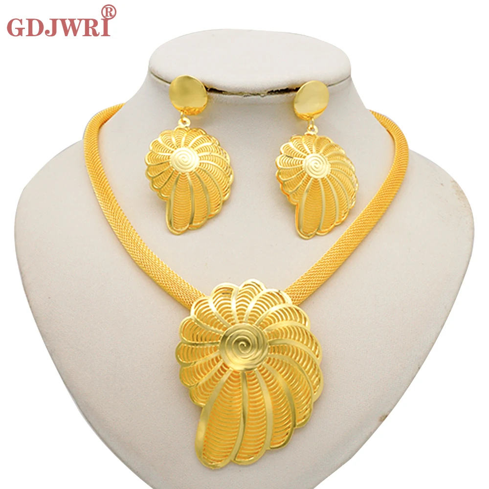 

Fashion Nigerian Woman Wedding African Big Pendant Choker Flower Jewelry Set Dubai Gold Color Bridal Gift